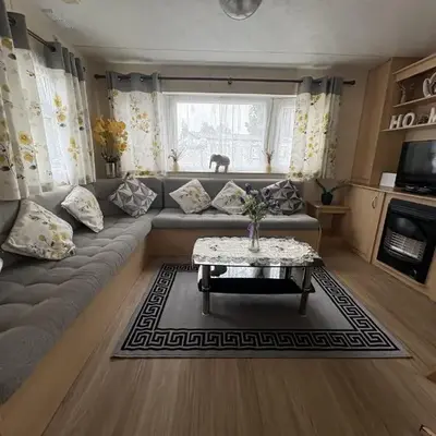 Modern Caravan With Wifi At Seawick holiday park