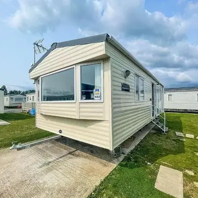 2br-sleeps6-wifi-freeparking-holidaypark