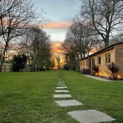 Kendall Lodge