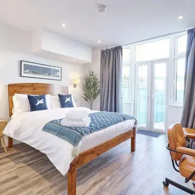 Coastal Nest - Premium flat