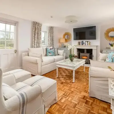 Charming 4 Bed Cottage in Herts Countryside - Pass the Keys
