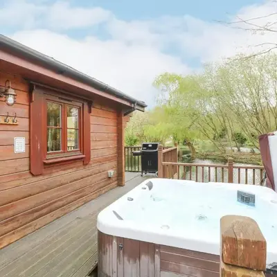 Kingfisher Lodge