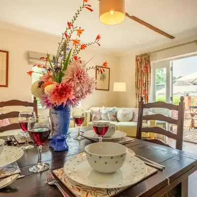 Rural bolthole in Constable country estate - The Woodshed