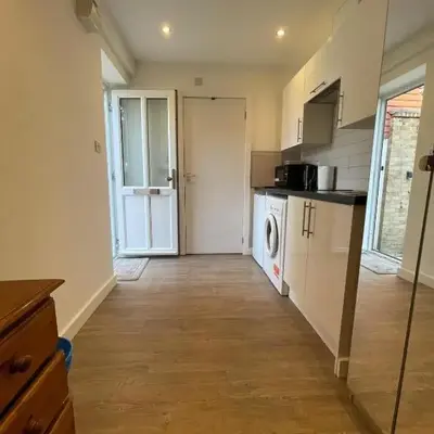 63 studio room for single or double occupancy