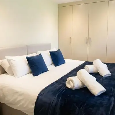 Stylish 2 bed apartment - easy walk to Addenbrookes