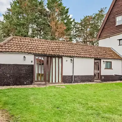 The Retreat - Uk48231
