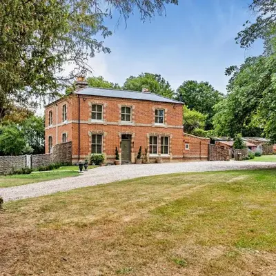 6 Bed in Cowlinge oc-b32762