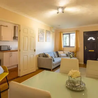 K Suites - Tollgate Court