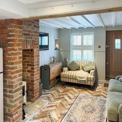 The Snug Cottage