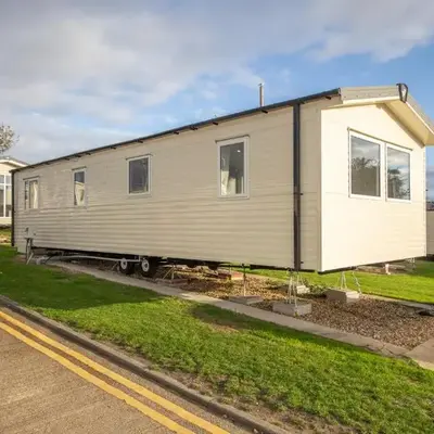 New - 3 bedroom Caravan
