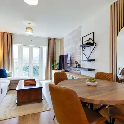 Pass the Keys Stylish and Modern Flat with Free Parking