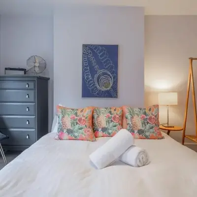 Stylish Victorian Home Nr Cambridge Station