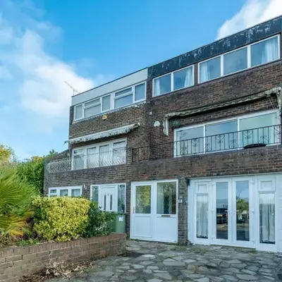 Pass the Keys Large 4 Bedroom Home Stunning views Contractor