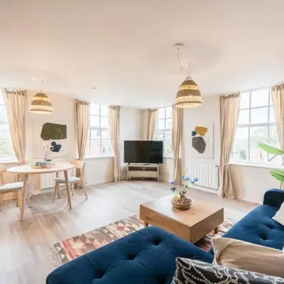 Luxury Leiston 2 bed 2 bath with parking