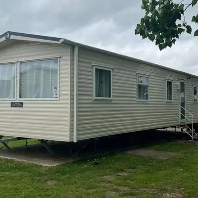 Cabin - Sleeps 6 - Beach 10 minutes drive