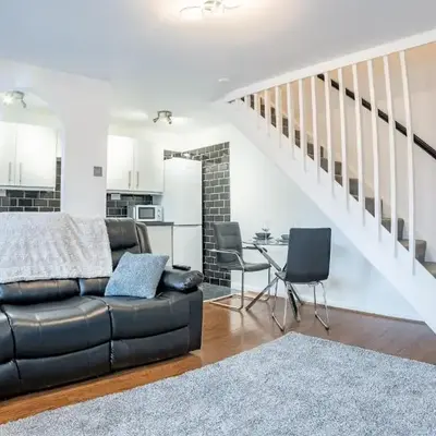 A lovely modern comfortable one bedroom house - Pass the Keys