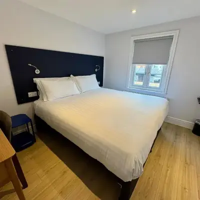 Brentwood Hotel & Apartments