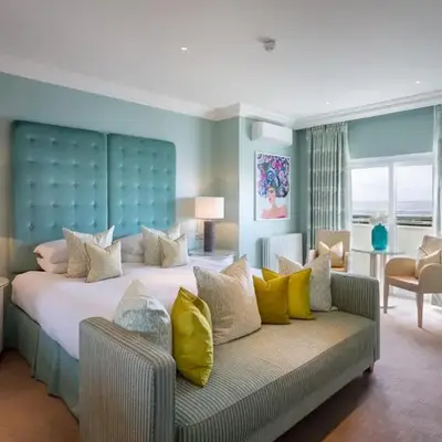 Roslin Beach Hotel