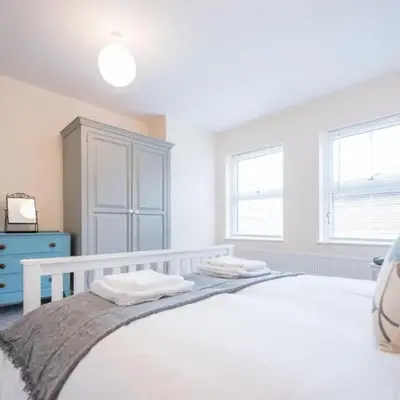 2 Abbey Mews