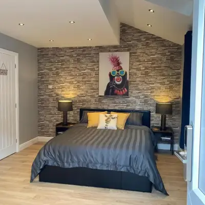 Modern Luxury 1 bed apartment with parking near Stansted Airport