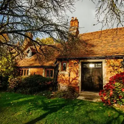 Elizabethan Manor House - Sleeps 2-4 - Parking