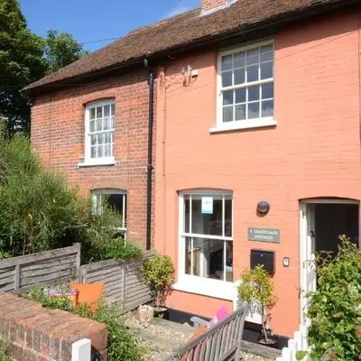 6 Coastguard Cottages