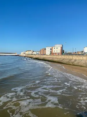 a view of the shoreline of a beach at Penthouse Apartment with seaviews in Walton-on-the-Naze