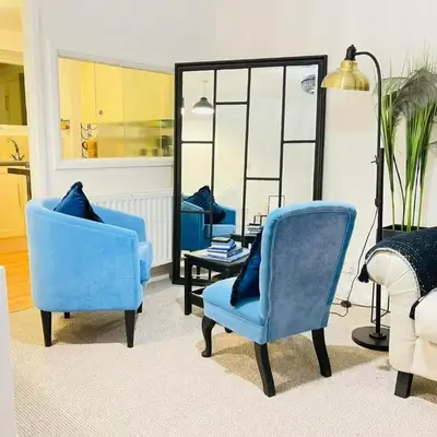 Cambridge Stay Cozy home with Wi-Fi