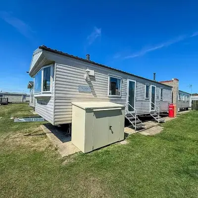 Lovely 6 Berth Caravan At Naze Marine Holiday Park In Essex Ref 17003C